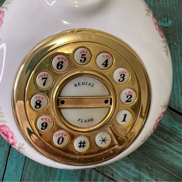 Nexxtech Vintage Style Princess Phone Reproduction - Picture 4 of 9